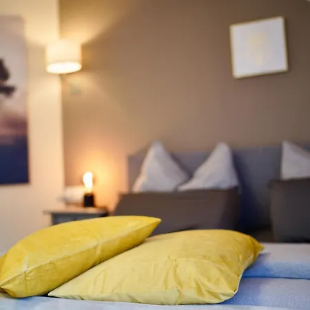 Edler Wohnraum Noble Stadtoase Mit Boxspringbett, Kaffeevollautomat&parkplatz Apartment Zwickau