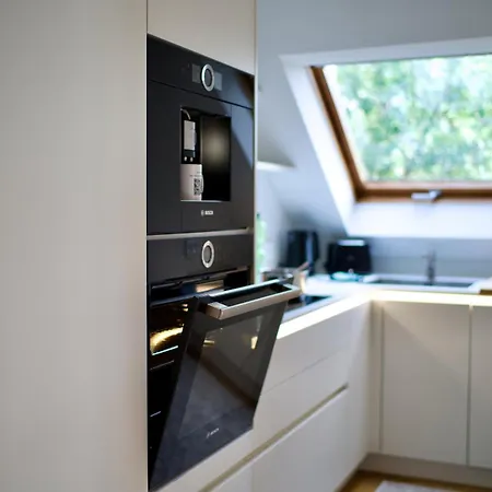 Edler Wohnraum Luxus-apartment Mit Designer-bad, Boxspringbett, Bosch-kaffeevollautomat, Carport & Wlan 542 Mbps Apartamento Zwickau