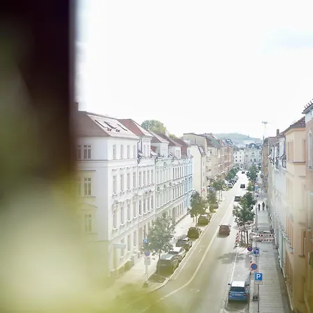 Edler Wohnraum Noble Stadtoase Mit Boxspringbett, Kaffeevollautomat&parkplatz Zwickau